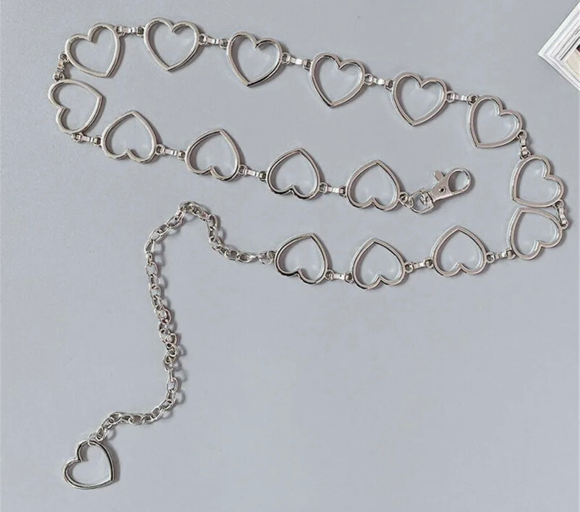 The heart chain belt (gold or silver)