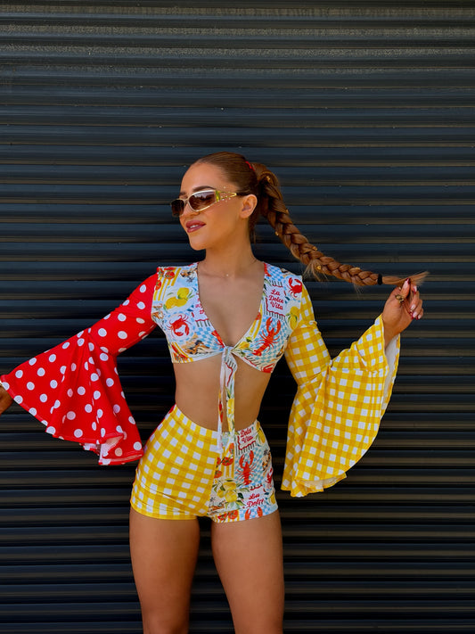 LA DOLCE VITA flared sleeved tie crop