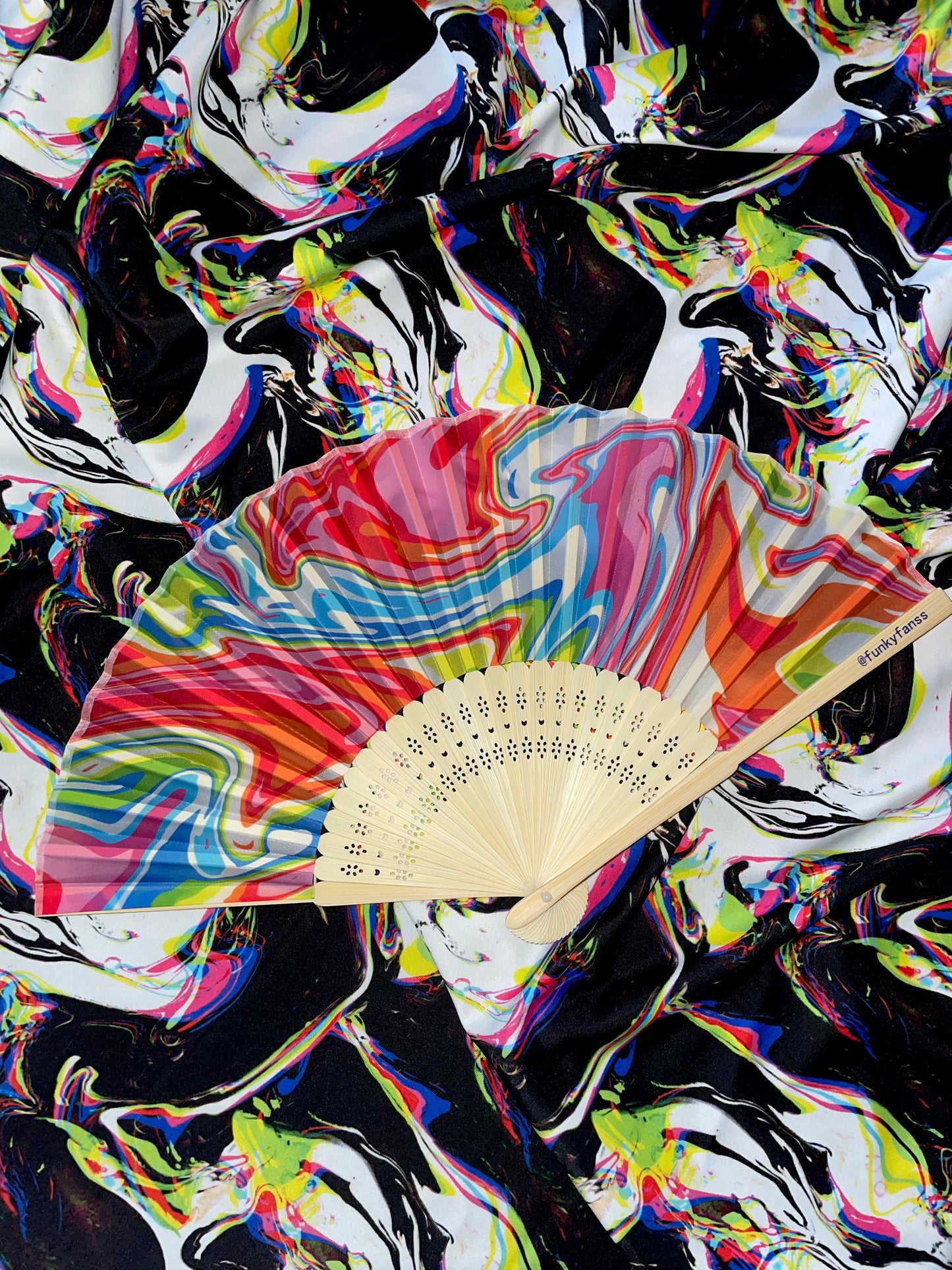 FNKY fan - attention seeker (multicoloured)